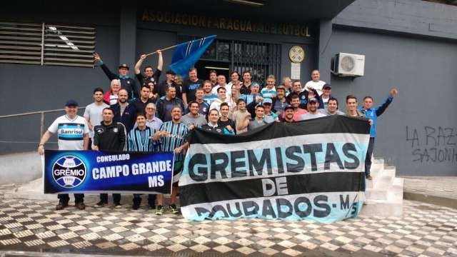 Gr&ecirc;mio encara o Guaran&iacute; em Assun&ccedil;&atilde;o com apoio da torcida sul-mato-grossense