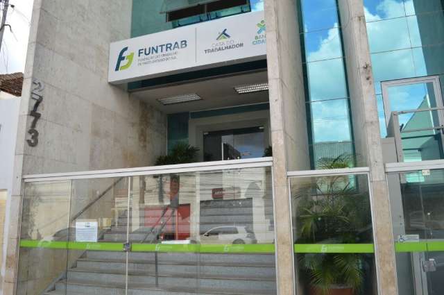 Bombeiros definem medidas para pr&eacute;dio da Funtrab voltar a funcionar