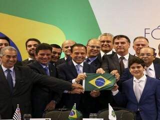 Reinaldo Azambuja e governadores durante fórum realizado em novembro do ano passado (Foto/Arquivo: Marcelo Camargo/Agência Brasil)