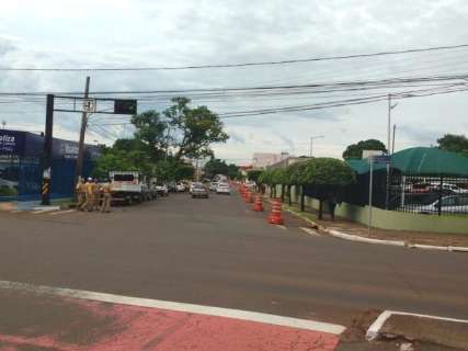 Rua Guia Lopes está parcialmente interditada para obras do Exército