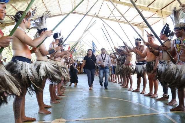 &ldquo;Aposentadoria dos &iacute;ndios vai acabar&rdquo;, reclama deputada ind&iacute;gena