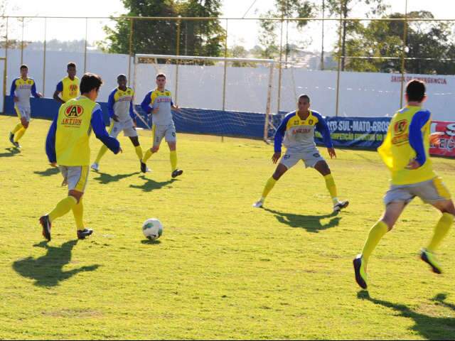  Cene anuncia renova&ccedil;&atilde;o com 16 jogadores do elenco para temporada 2013