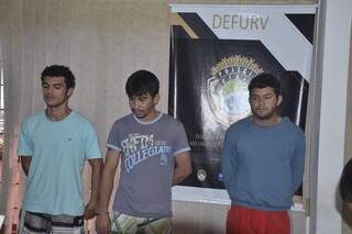 Dos três presos, dois deles vieram de Goiás para roubar em Campo Grande (Foto: Pedro Peralta)