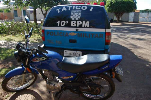  Motocicleta roubada h&aacute; seis dias &eacute; encontrada no Jardim Centen&aacute;rio