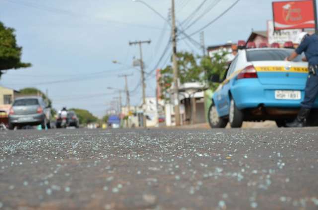 Falta de aten&ccedil;&atilde;o causa acidente entre carro e &ocirc;nibus coletivo na Brilhante