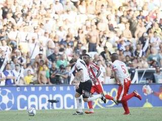 Bruno César em lance contra o Bangu; jogador anotou o primeiro gol vascaíno em cobrança de pênalti. (Foto: Rafael Ribeiro/Vasco)