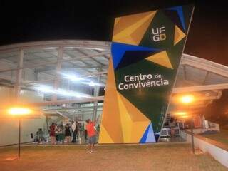 Centro de Convivência da UFGD, onde ocorria aula suspensa por juiz eleitoral (Foto: Divulgação)
