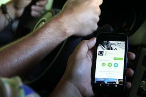 Uber estará disponível na próxima semana, prevê associação de taxistas