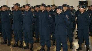 Estado promove policiais e forma 112 novos cabos da Polícia Militar
