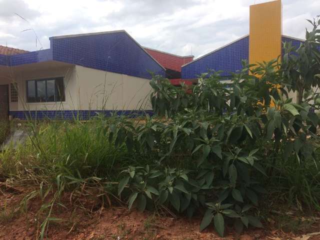 Moradores de Navira&iacute; reclamam de obras abandonadas pela prefeitura
