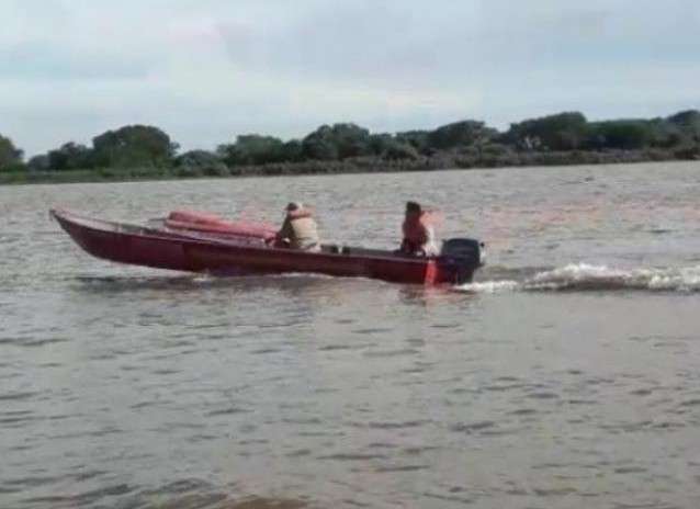 Equipes encontram corpo de homem que caiu de barco no Rio Paraguai