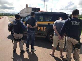 Morador de Iguatemi foi preso pela PRF em Alto Paraíso junto com outro motorista, do PR (Foto: Divulgação)