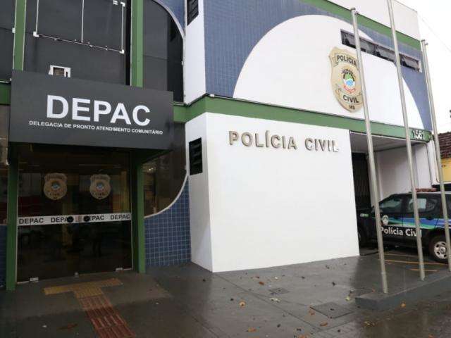 Ap&oacute;s ser chamada de &ldquo;macaca e nega desgra&ccedil;ada&rdquo;, mulher procura pol&iacute;cia  