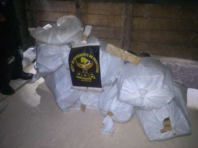 Grupo &eacute; preso em f&aacute;brica onde fazia &ldquo;teste de qualidade&rdquo; de maconha
