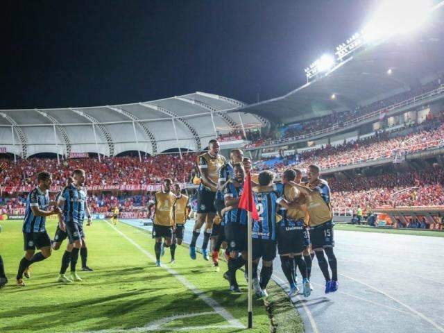 Na Col&ocirc;mbia, Gr&ecirc;mio faz bom jogo e vence o Am&eacute;rica de Cali por 2 a 0 