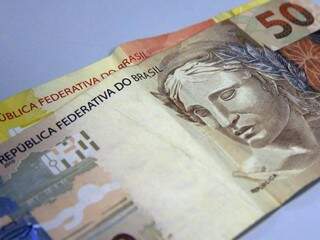 o valor de R$ 1.045, que passará a vigorar a partir de 1º de fevereiro de 2020. (Foto: Marcello Casal JrAgência Brasil) 