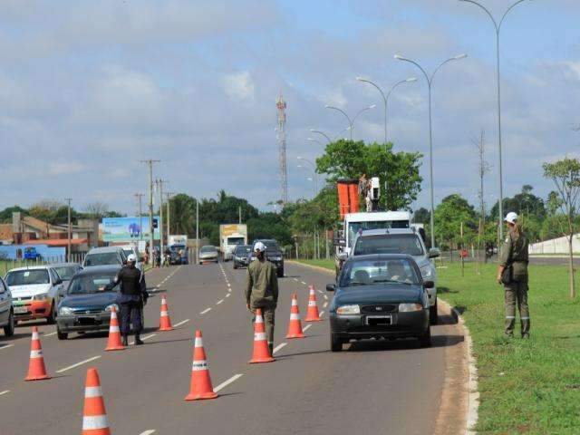 Prefeitura ter&aacute; de pagar R$ 21 mil a mulher que caiu em buraco
