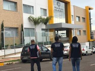 Fiscais do órgão foram até a instituição nessa segunda-feira (13). (Foto: Divulgação/Procon Municipal)