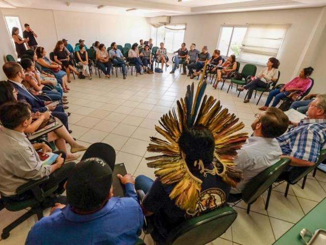 Em lugar &quot;neutro&quot;, 544 cestas b&aacute;sicas devem ser entregues a &iacute;ndios em MS