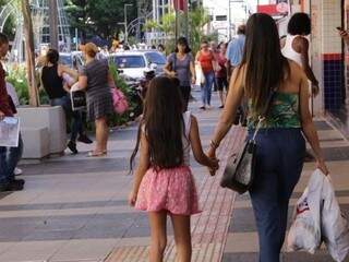 Maioria dos campo-grandenses n&atilde;o comprar&aacute; presente no Dia da Mulher
