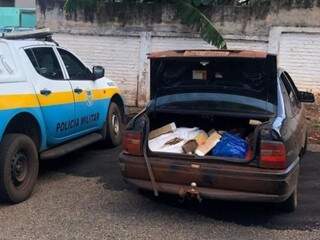 Veículo onde a droga era transportada pelo traficante. (Foto: Divulgação/PMR) 