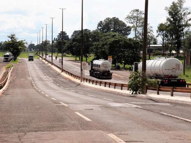 Prefeitura vai asfaltar Jardim Centen&aacute;rio e recapear Duque de Caxias