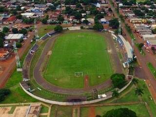 Estádio Loucão, em Maracaju, recebe uma das partidas deste sábado, pela 9ª rodada do Estadual  (Foto: Divulgação)