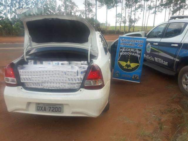 Homem &eacute; preso com mais de mil pacotes de cigarros que revenderia na Capital 