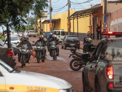 Estado transfere dezenas de presos da M&aacute;xima para novo pres&iacute;dio da Capital