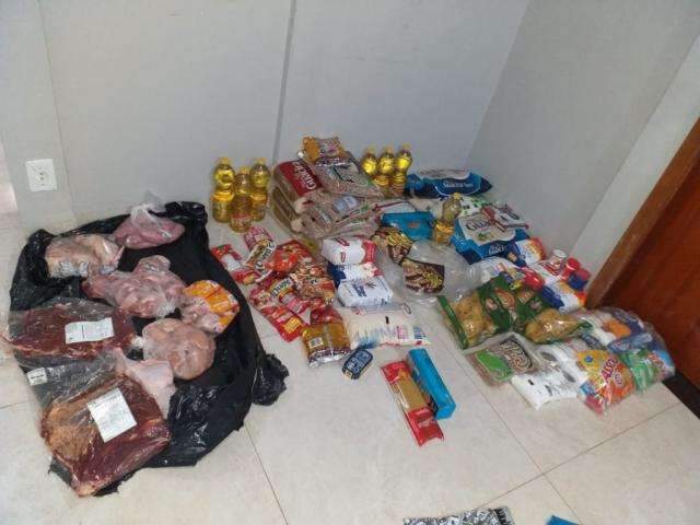 Casal furta cart&otilde;es de idosa e gasta mais de R$ 2,2 mil em roupas e alimentos