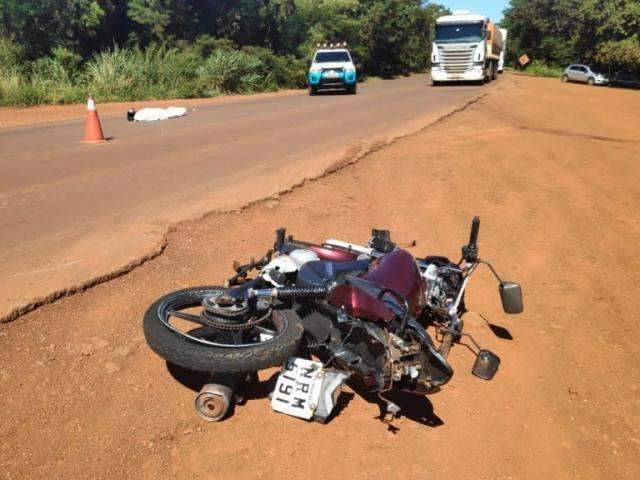Motociclista &eacute; atropelada por caminhonete e morre em rodovia estadual