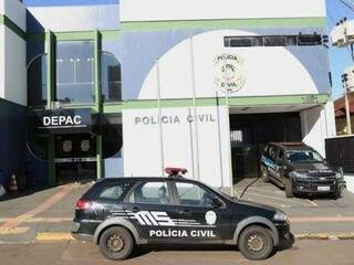 Perseguido por seguran&ccedil;a, homem &eacute; preso ap&oacute;s furtar roupas em shopping 