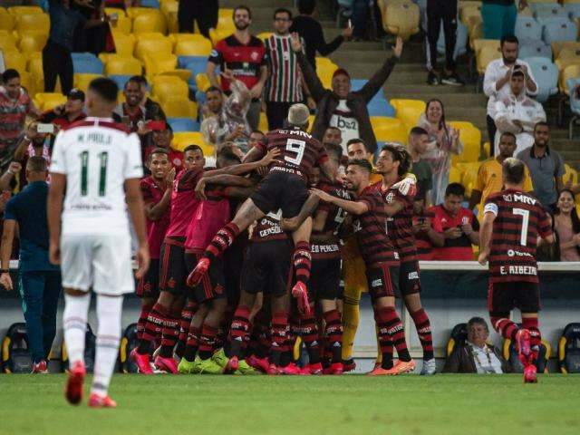 Flamengo faz 3 a 2 no Fluminense e garante vaga na Ta&ccedil;a Guanabara 