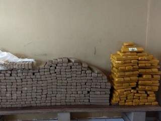Trio abandona ve&iacute;culos com arma, muni&ccedil;&otilde;es e 895 quilos de maconha 