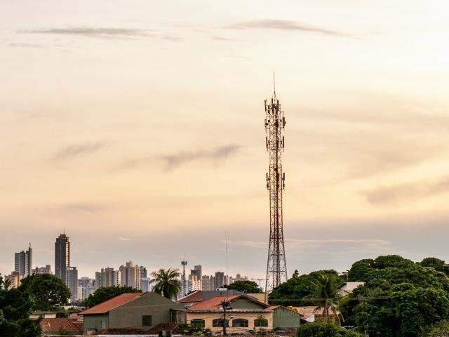 Inmet emite alerta de chuvas intensas com alagamentos e descargas el&eacute;tricas 