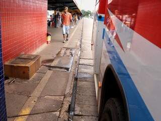 Decreto &eacute; suspenso e negocia&ccedil;&atilde;o de reajuste de &ocirc;nibus volta &agrave; estaca zero
