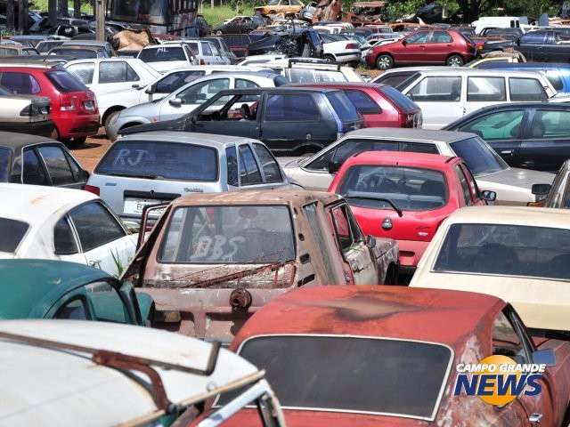Entre sucatas e motos, leil&atilde;o da PRF ter&aacute; lances R$ 15,00 a R$ 12 mil