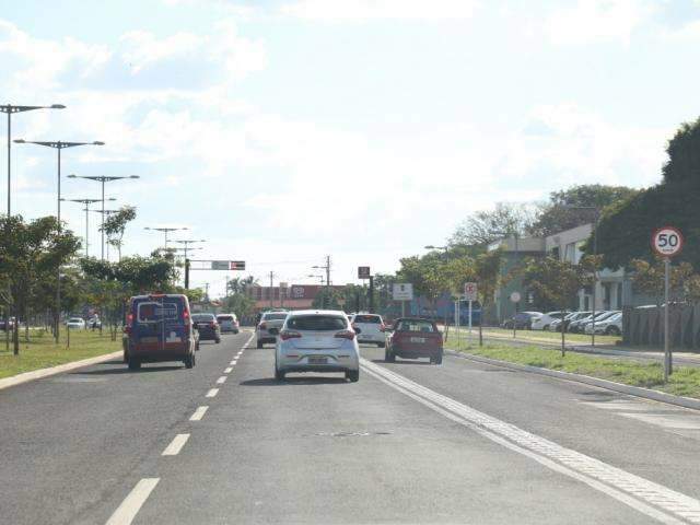 Ap&oacute;s atropelar dois ciclistas, motorista b&ecirc;bado &eacute; detido por morados e preso