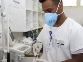 No hospital regional de Ponta Porã equipe passou por formação específica (Foto: Divulgação/SES)