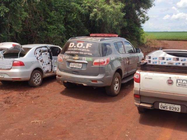 Dupla &eacute; presa ao tentar fugir com ve&iacute;culos abarrotados de cigarros na BR-267 
