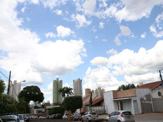 Com chances baixas de chuva, calor se aproxima dos 40&deg;C a partir de amanh&atilde;