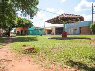 Homem &eacute; atacado por c&atilde;o da ra&ccedil;a pitbull em pra&ccedil;a das Moreninhas