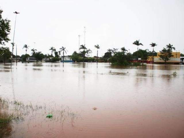 Decretada emerg&ecirc;ncia em cidade onde chuva danificou estradas