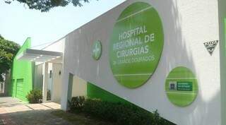 Hospital atende população de vários municípios próximos de Dourados. (Divulgação)