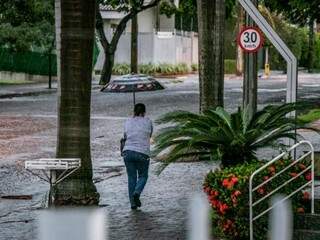 Fevereiro ser&aacute; chuvoso, com risco de alagamentos em cidades de MS