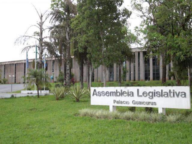Semin&aacute;rios da Assembleia e sindicatos s&atilde;o suspensos para evitar aglomera&ccedil;&atilde;o