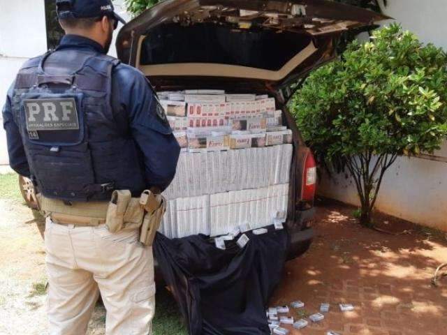 Em dois flagrantes na BR-163, PRF apreende 50 mil pacotes de cigarros