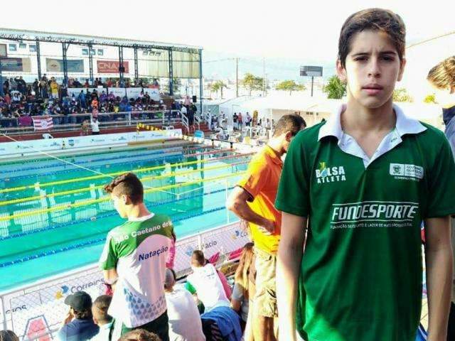 Aos 15 anos, nadador de MS embarca para Lima em busca de medalhas