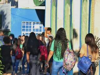 Alunos selecionados da rede estadual devem fazer matr&iacute;culas a partir de hoje