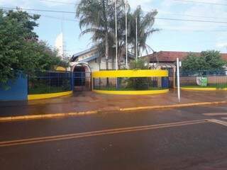 Escola Municipal José Mauro Messias da Silva fica na Vila Moreninha IV. (Foto: Direto das Ruas)